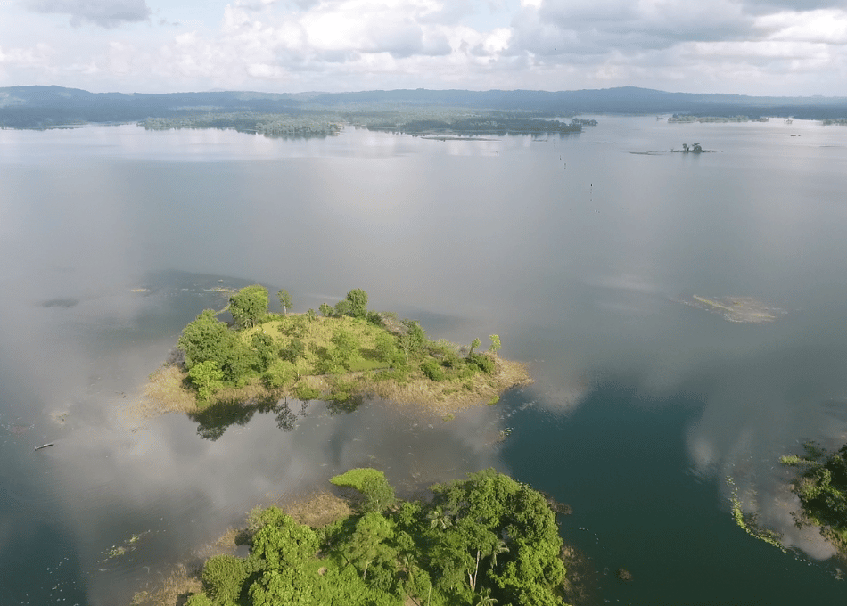 Dumboor Lake